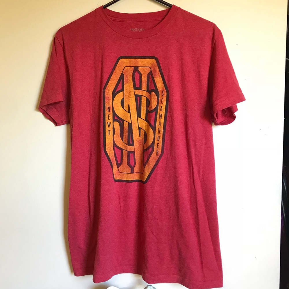 Fantastic Beasts Red NEWT SCAMANDER Red Shirt | M